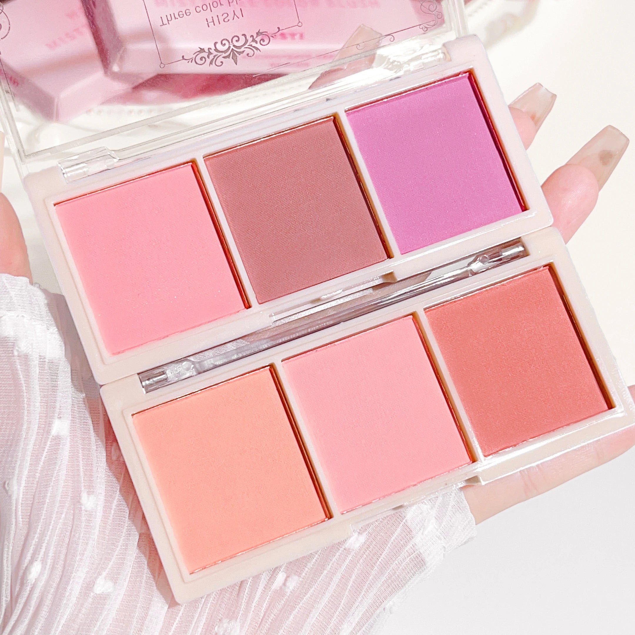 HISYI 3-Color Matte Blush – Natural, Long-Lasting & Delicate.