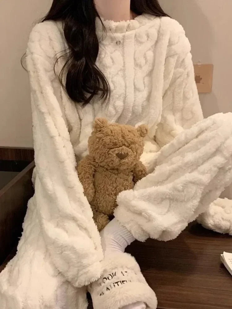 WarmHug Women’s Sleepwear