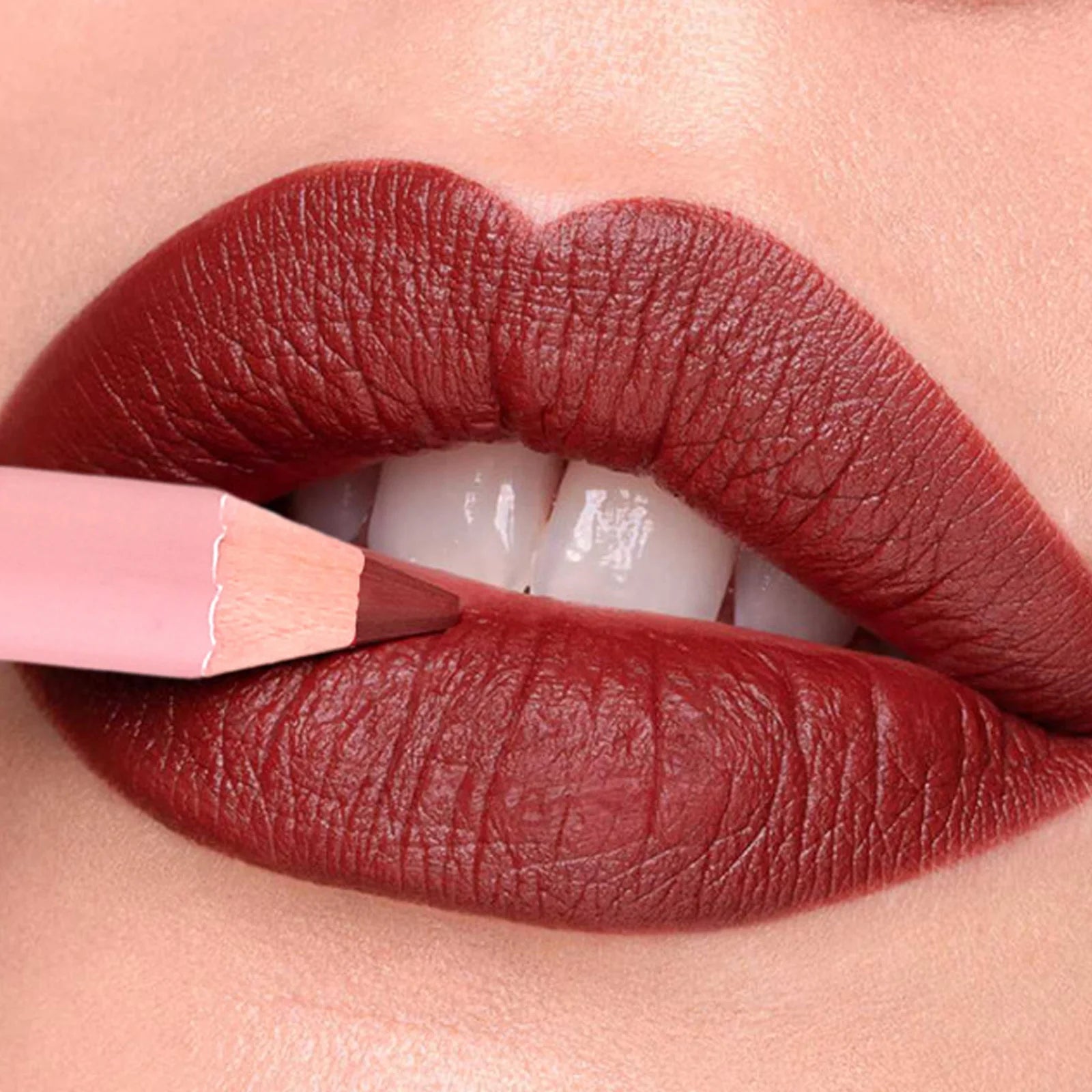 12 Matte Lipliners – waterproof & plumping.